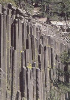 ../../_images/柱状节理.png